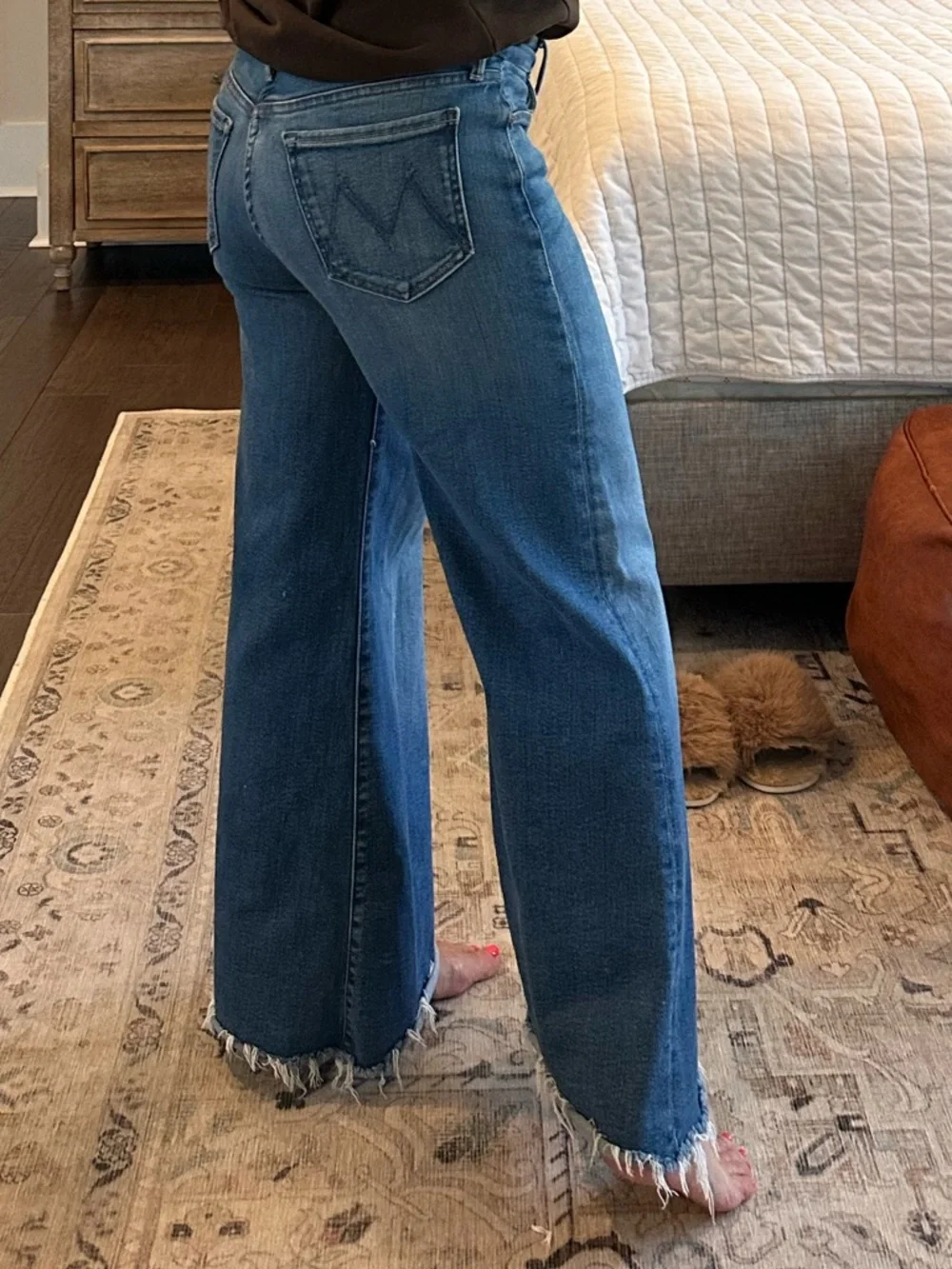 MOTHER Lil Roller Fray Jeans Work Hard Play Hard - Picture 2 of 5